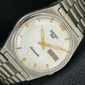 Vintage 1971 Seiko Automatic Mens Silver Watch W/daydate & White accents